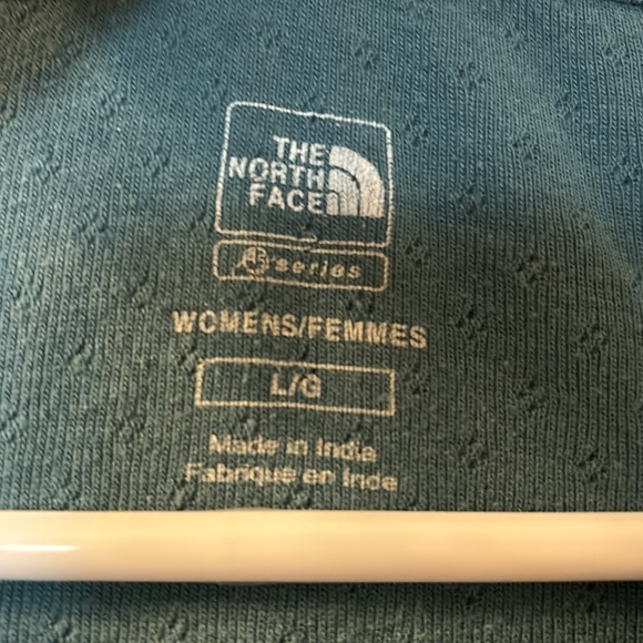 The North Face quarter button down long sleeve size large - Picture 3 of 5